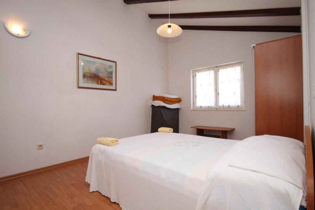 Apartments By The Sea Bilo, Primosten - 8364 Room photo